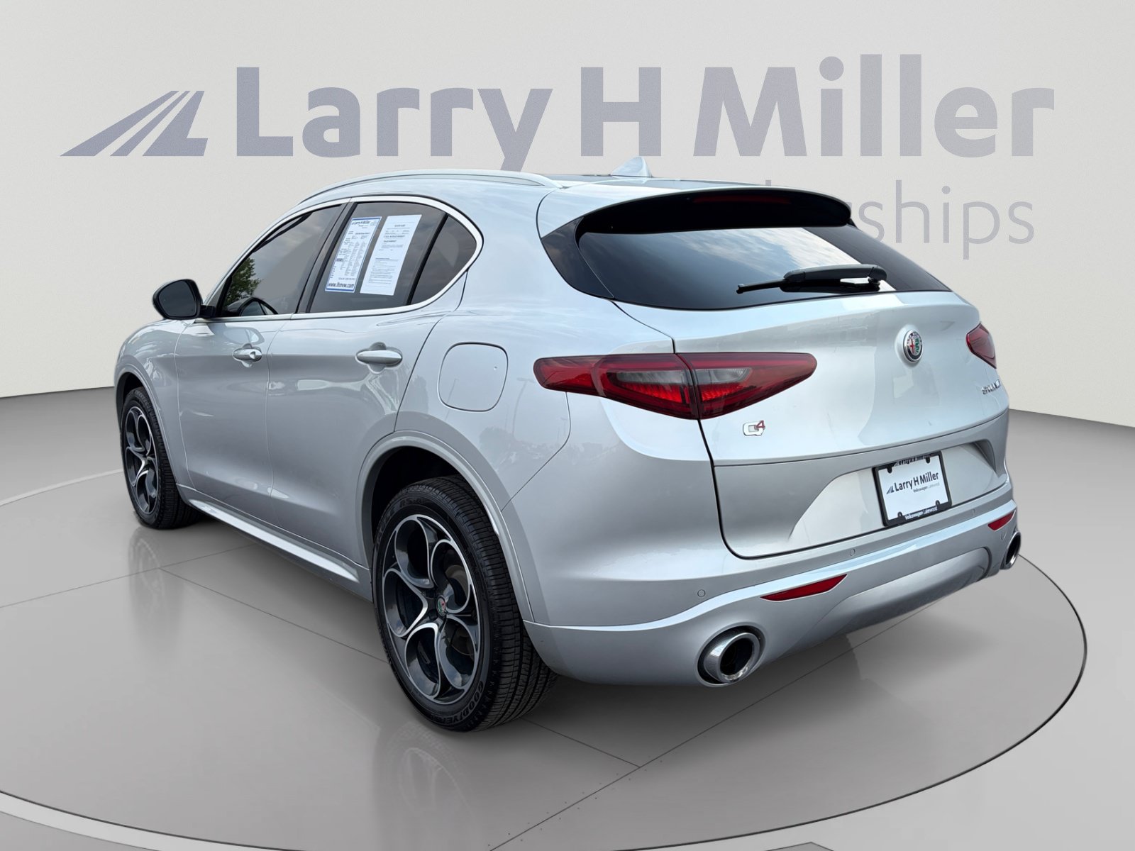 Used 2020 Alfa Romeo Stelvio Ti Lusso AWD/4WD image 3