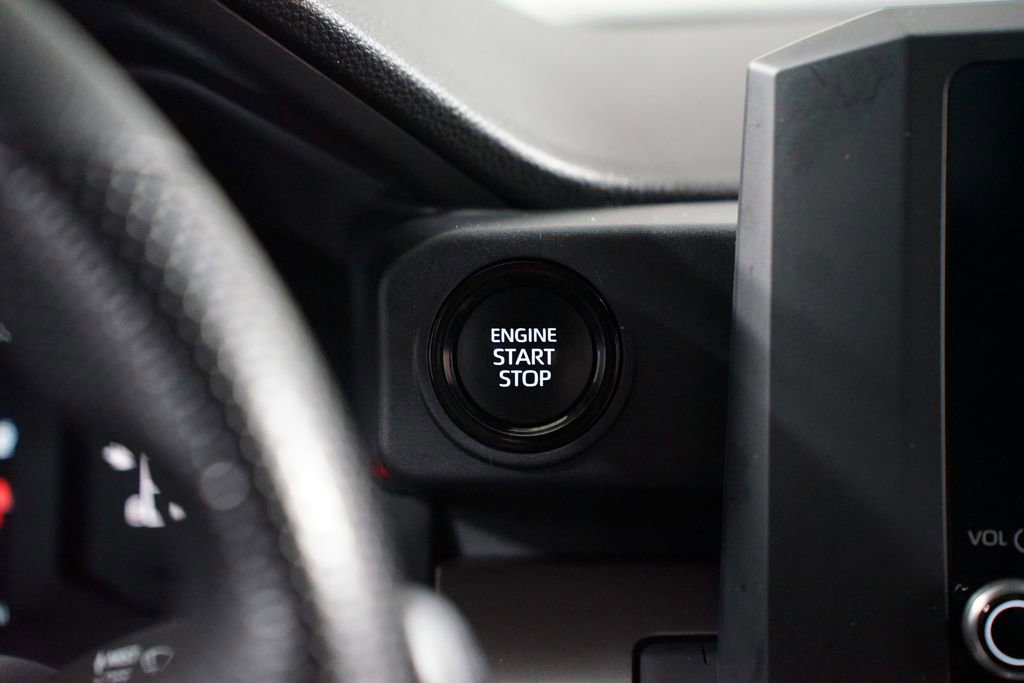 Certified 2024 Toyota Tacoma SR5 image 18