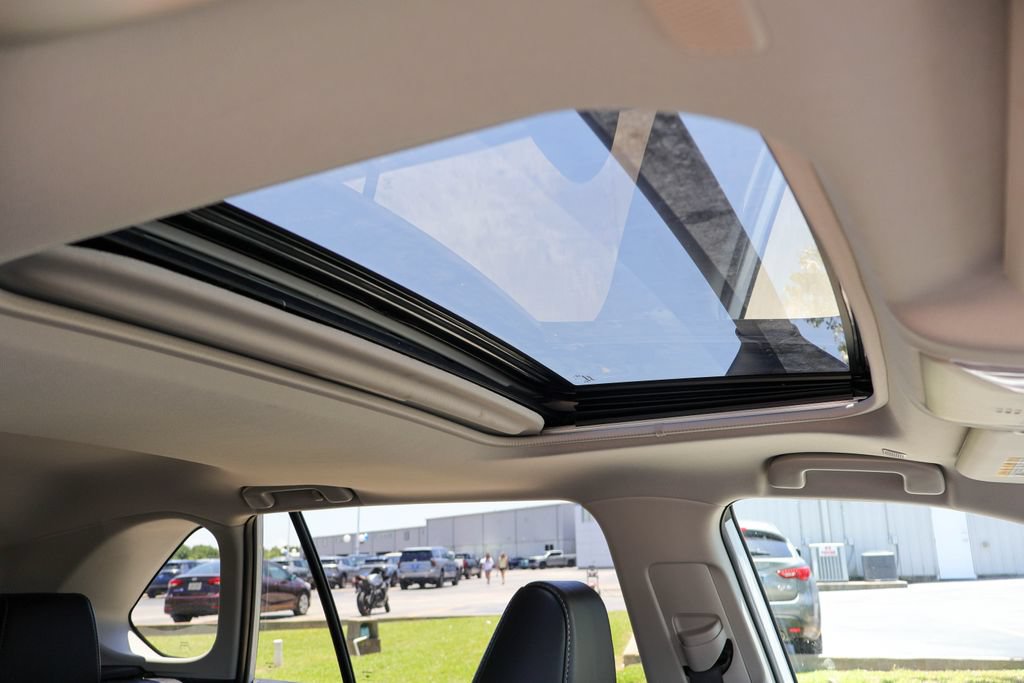 Used 2025 Toyota RAV4 XLE Premium w/ Weather Package FWD image 12