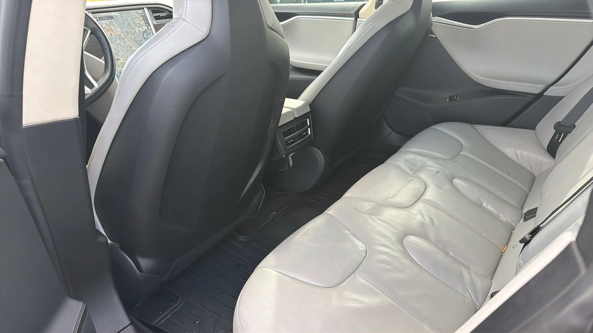 Used 2014 Tesla Model S 60 image 9