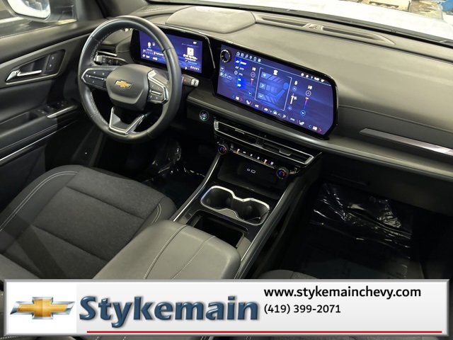 Used 2024 Chevrolet Traverse LT image 17