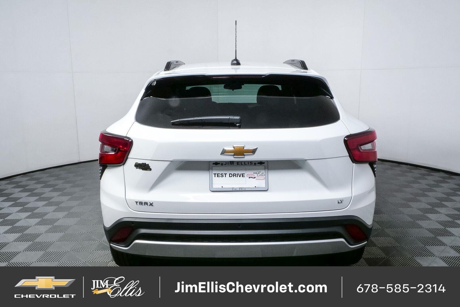 New 2026 Chevrolet Trax LT w/ Sunroof Package FWD image 25