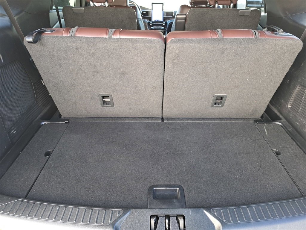 Used 2022 Ford Explorer Platinum w/ Equipment Group 601A image 14
