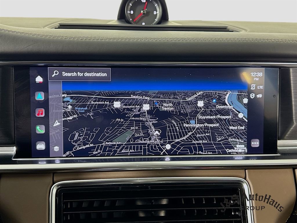 Used 2022 Porsche Panamera 4 Platinum Edition image 18