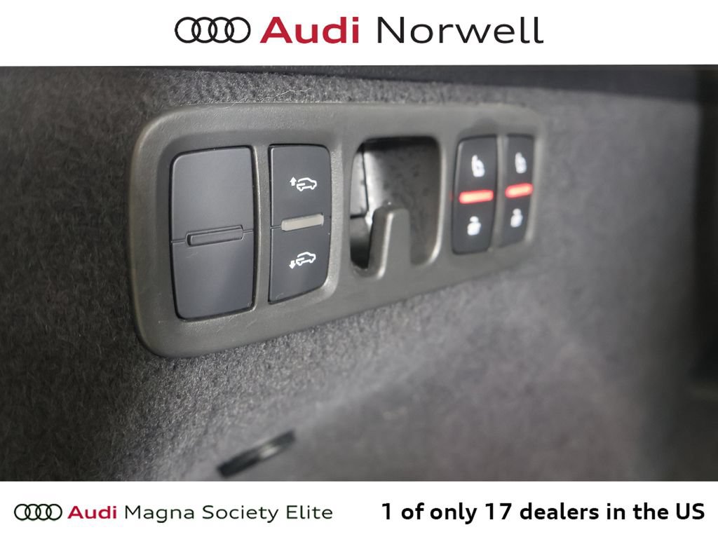 Used 2023 Audi Q7 3.0T Prestige AWD/4WD image 17