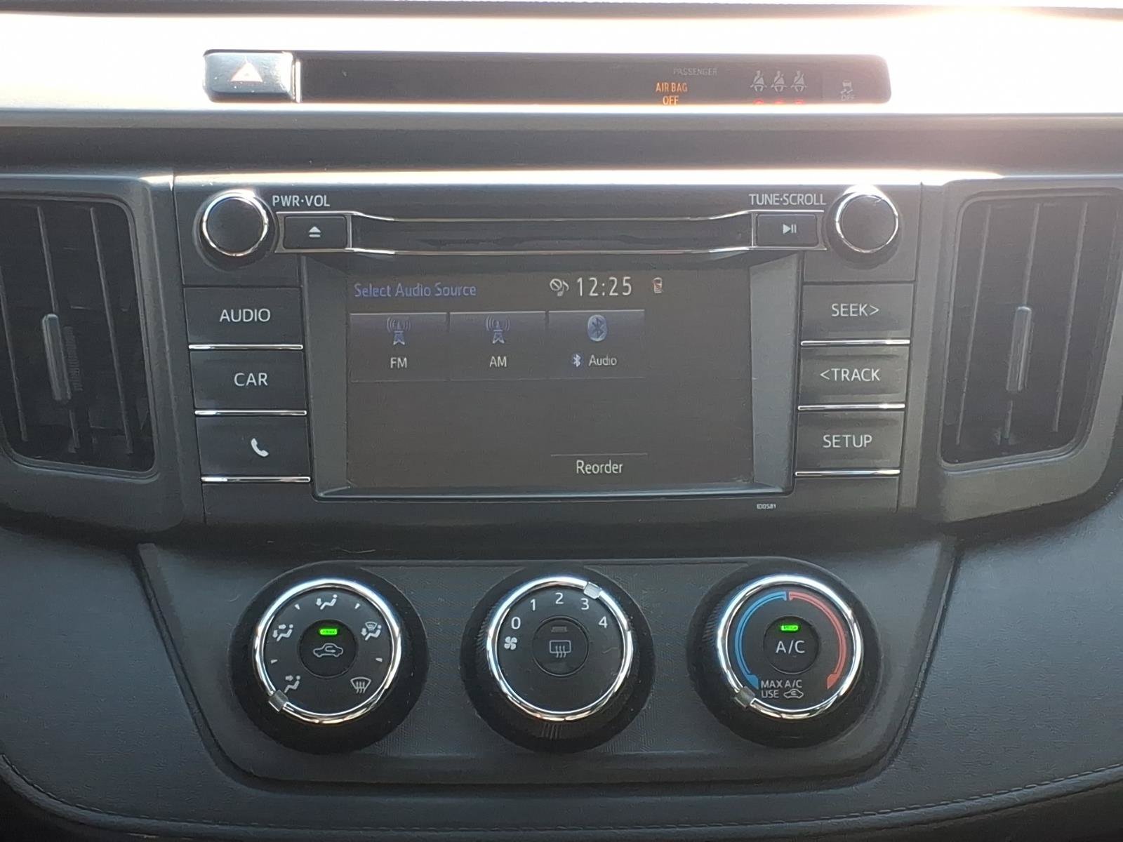 Used 2017 Toyota RAV4 LE FWD image 6