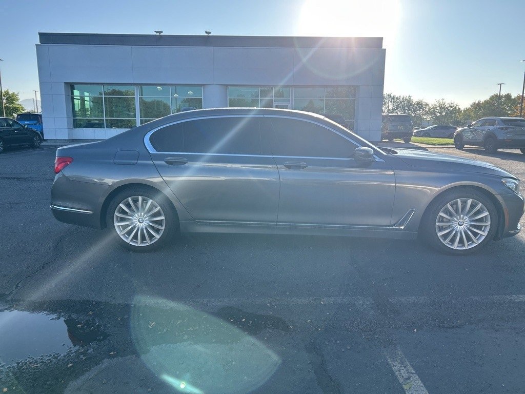 Used 2017 BMW 740i xDrive image 8