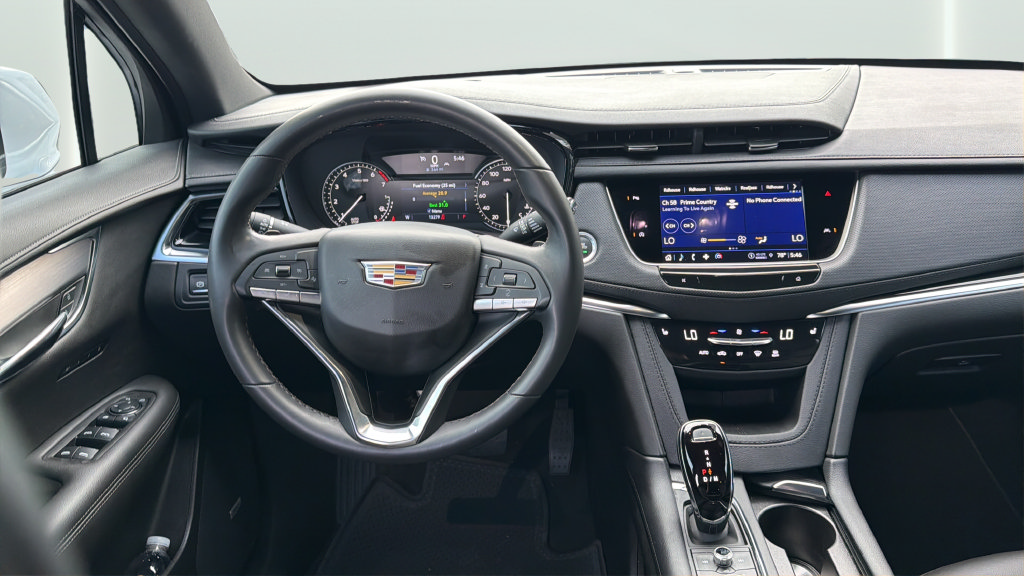 Used 2024 Cadillac XT6 Luxury FWD image 25