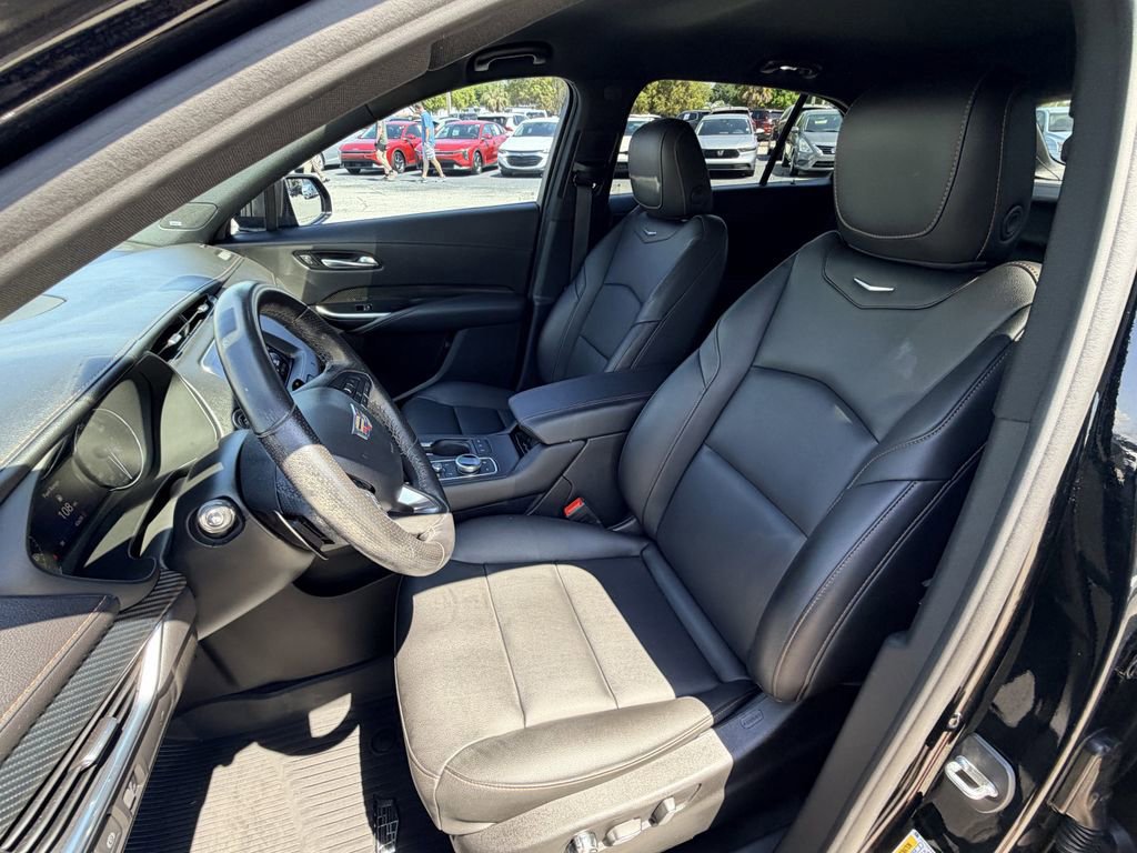 Used 2020 Cadillac XT4 Sport w/ LPO, Midnight Sport Package image 21