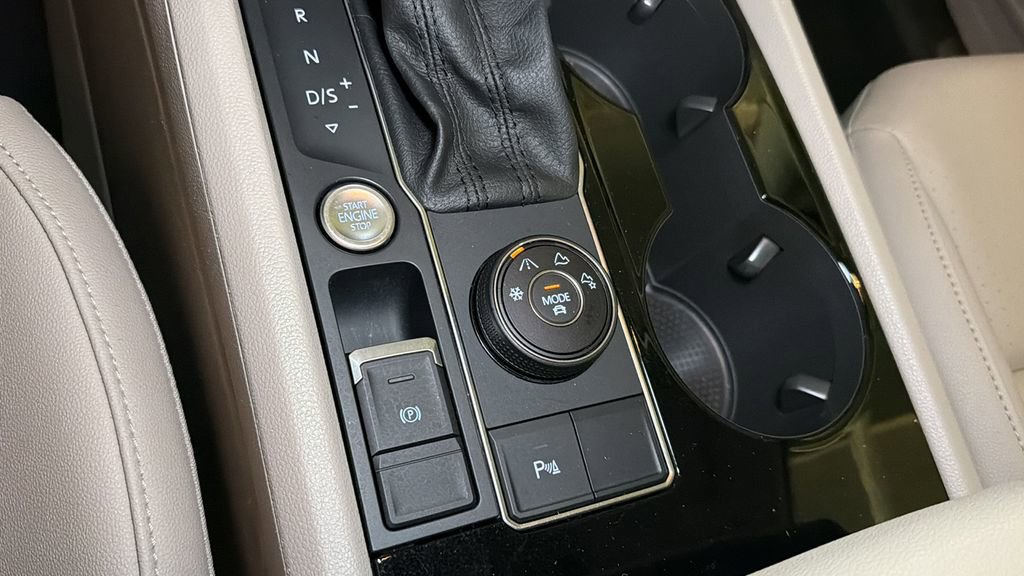 Used 2019 Volkswagen Atlas SEL R-Line image 33