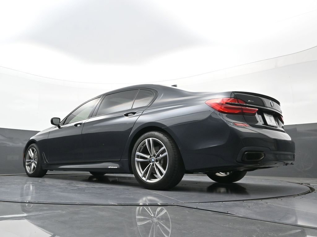 Used 2019 BMW 740i xDrive w/ Executive Package AWD/4WD image 26