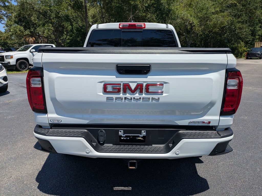 Used 2024 GMC Canyon AT4 w/ AT4 Premium Package AWD/4WD image 4