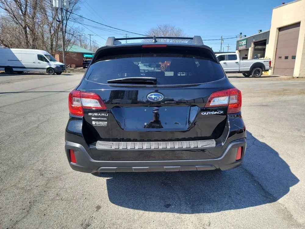 Used 2019 Subaru Outback 2.5i Premium AWD/4WD image 6