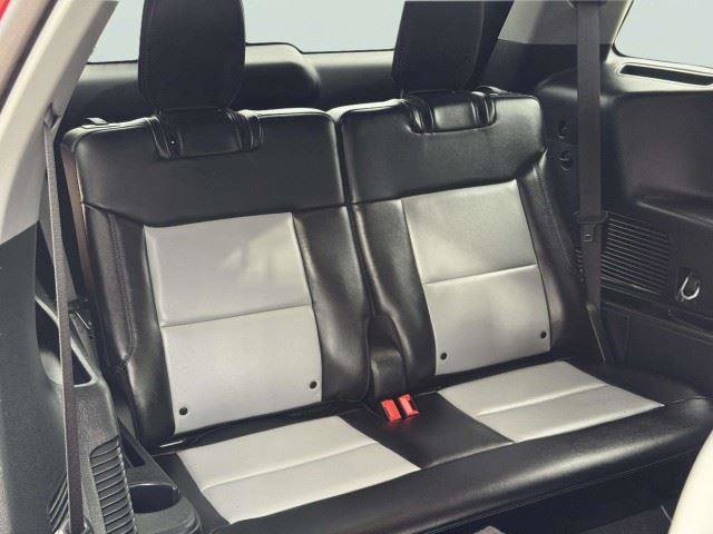 Used 2024 Ford Explorer XLT w/ Equipment Group 202A RWD image 54