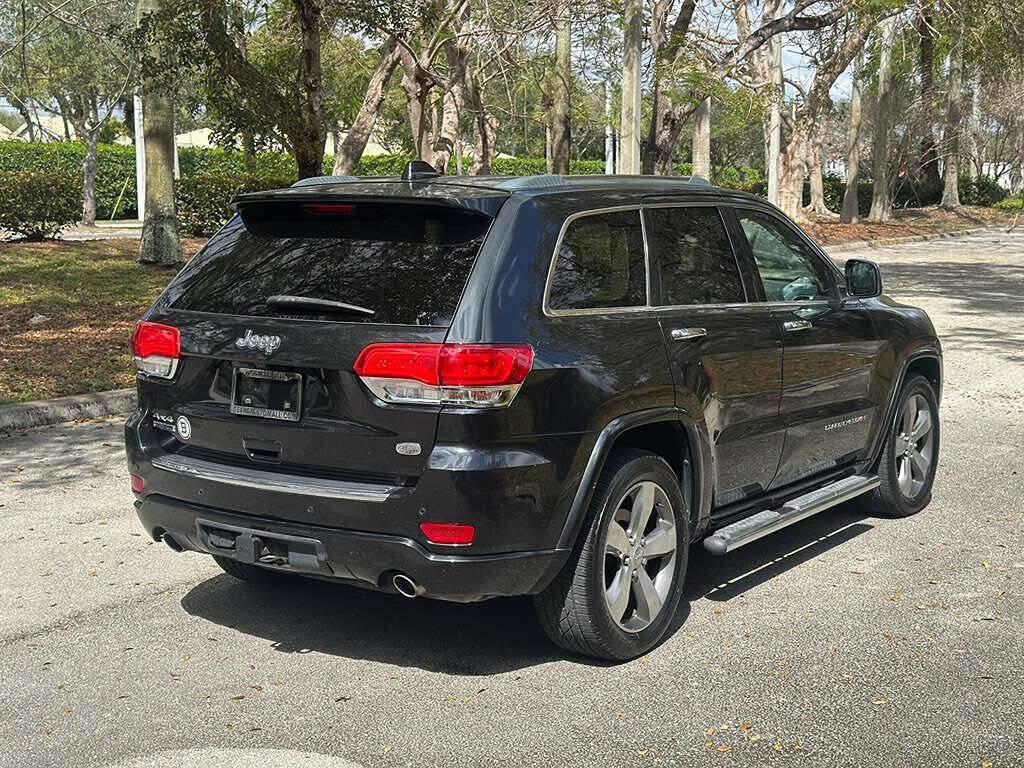 Used 2014 Jeep Grand Cherokee Overland w/ Advanced Technology Group AWD/4WD image 7