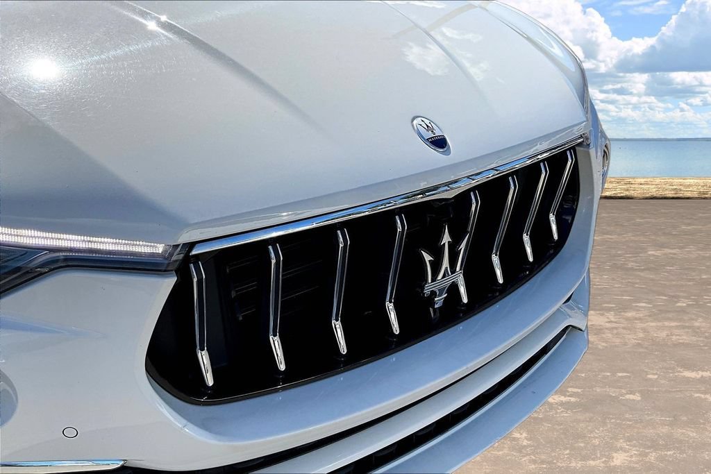 Used 2022 Maserati Levante GT AWD/4WD image 34