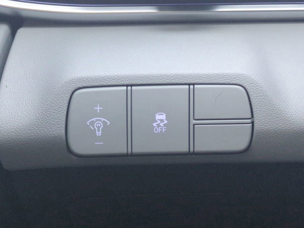 New 2026 Hyundai Elantra Limited image 28