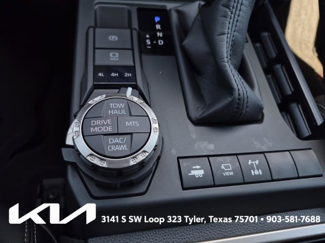 Used 2025 Toyota 4Runner TRD Off-Road Premium AWD/4WD image 44