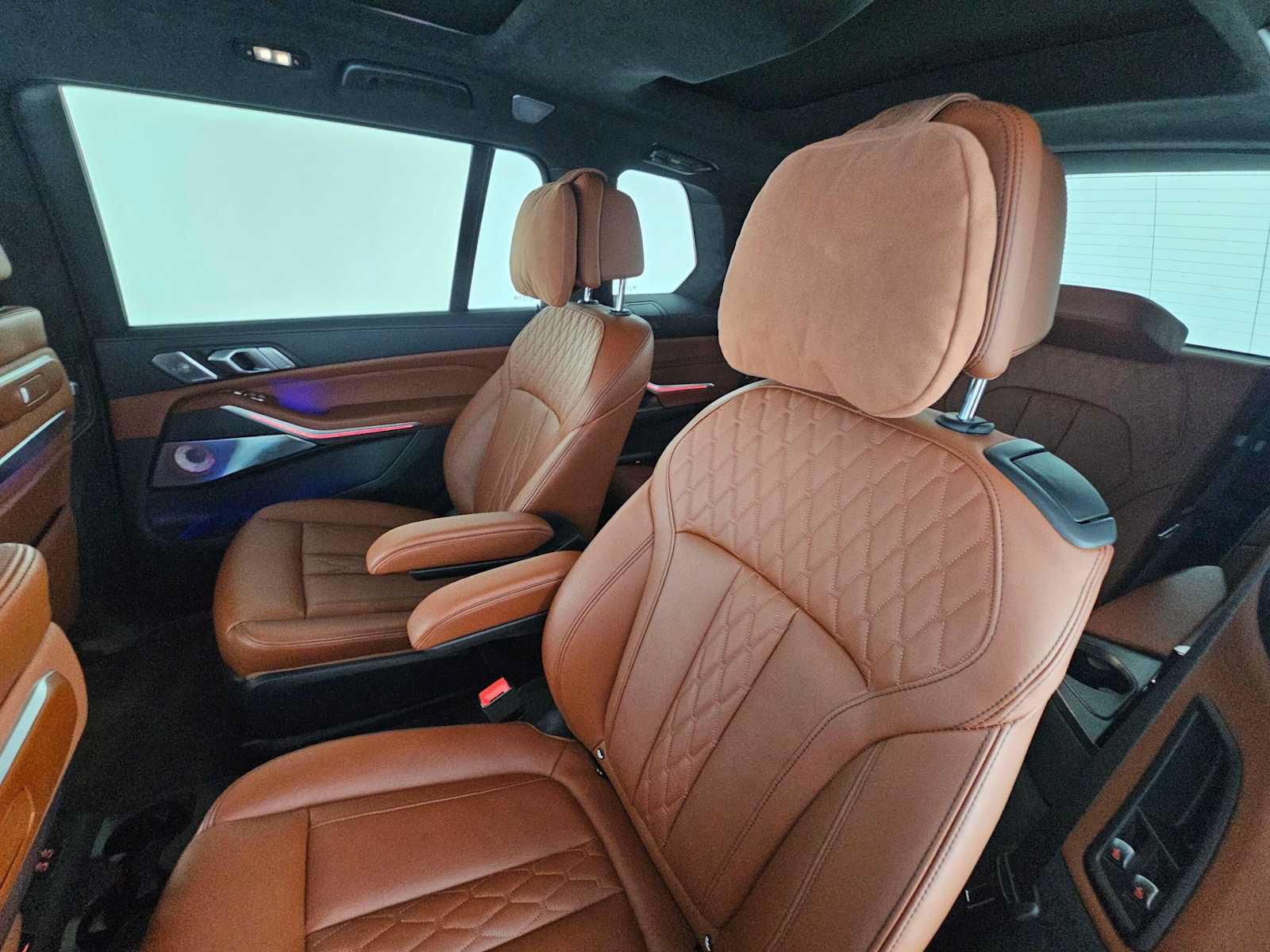 Used 2025 BMW ALPINA XB7 AWD/4WD image 19