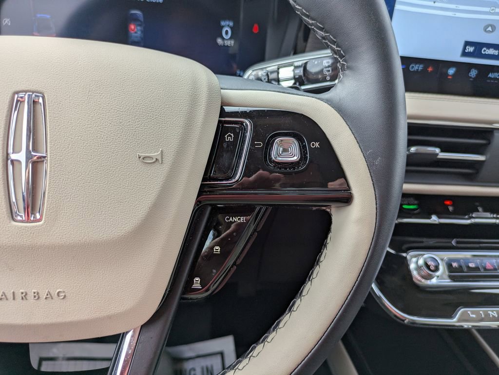 Used 2025 Lincoln Corsair FWD w/ Equipment Group 101A image 17