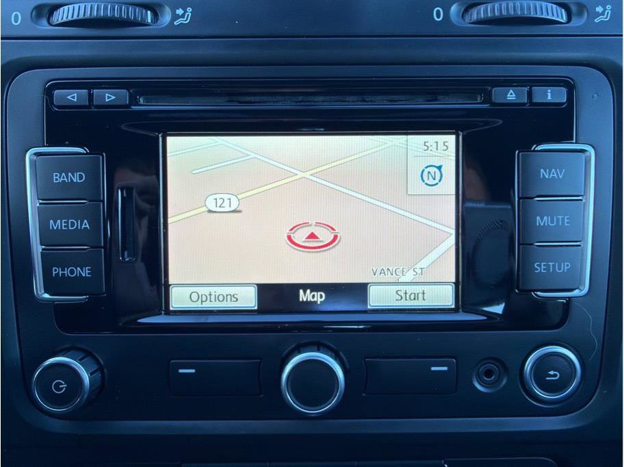Used 2012 Volkswagen GTI Autobahn FWD image 21