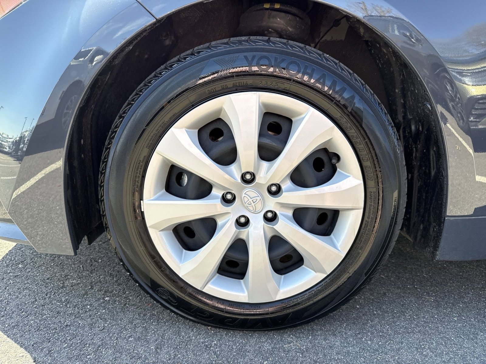 Used 2025 Toyota Corolla LE image 12