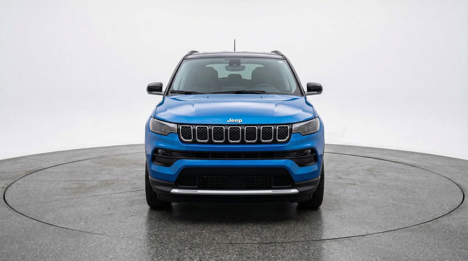 Used 2025 Jeep Compass Limited AWD/4WD image 2