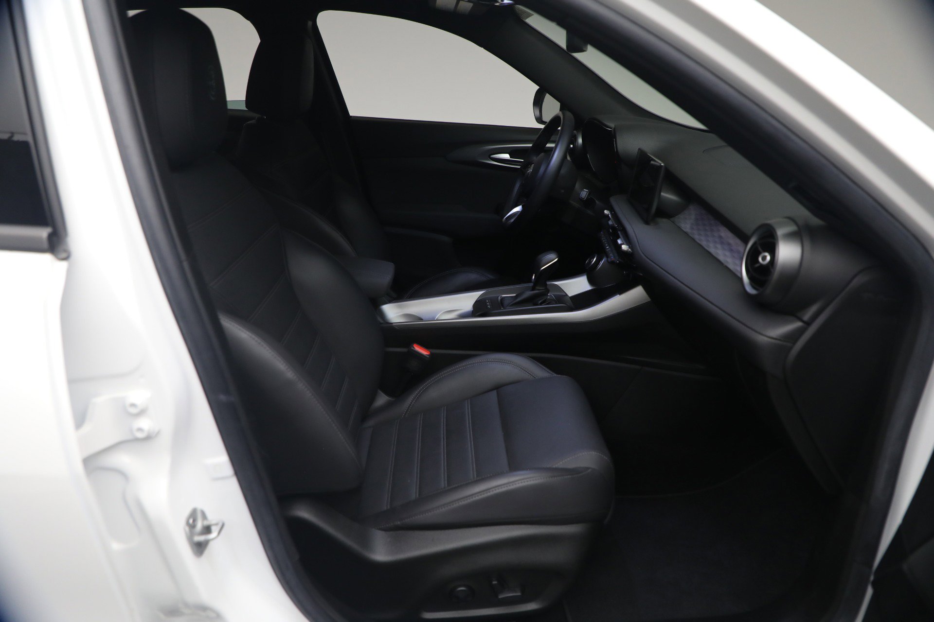 Used 2024 Alfa Romeo Tonale Ti AWD/4WD image 15