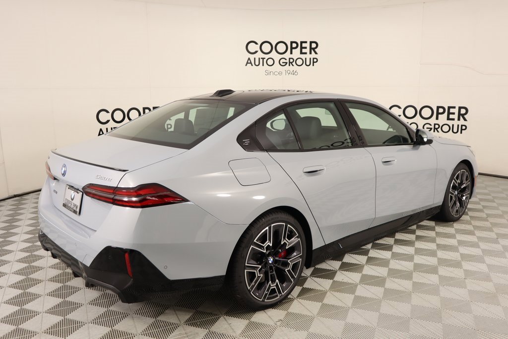 New 2026 BMW 550e xDrive image 22
