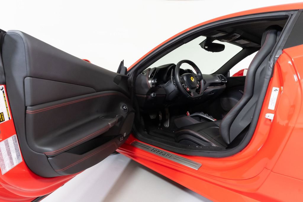 Used 2017 Ferrari 488 GTB RWD image 22