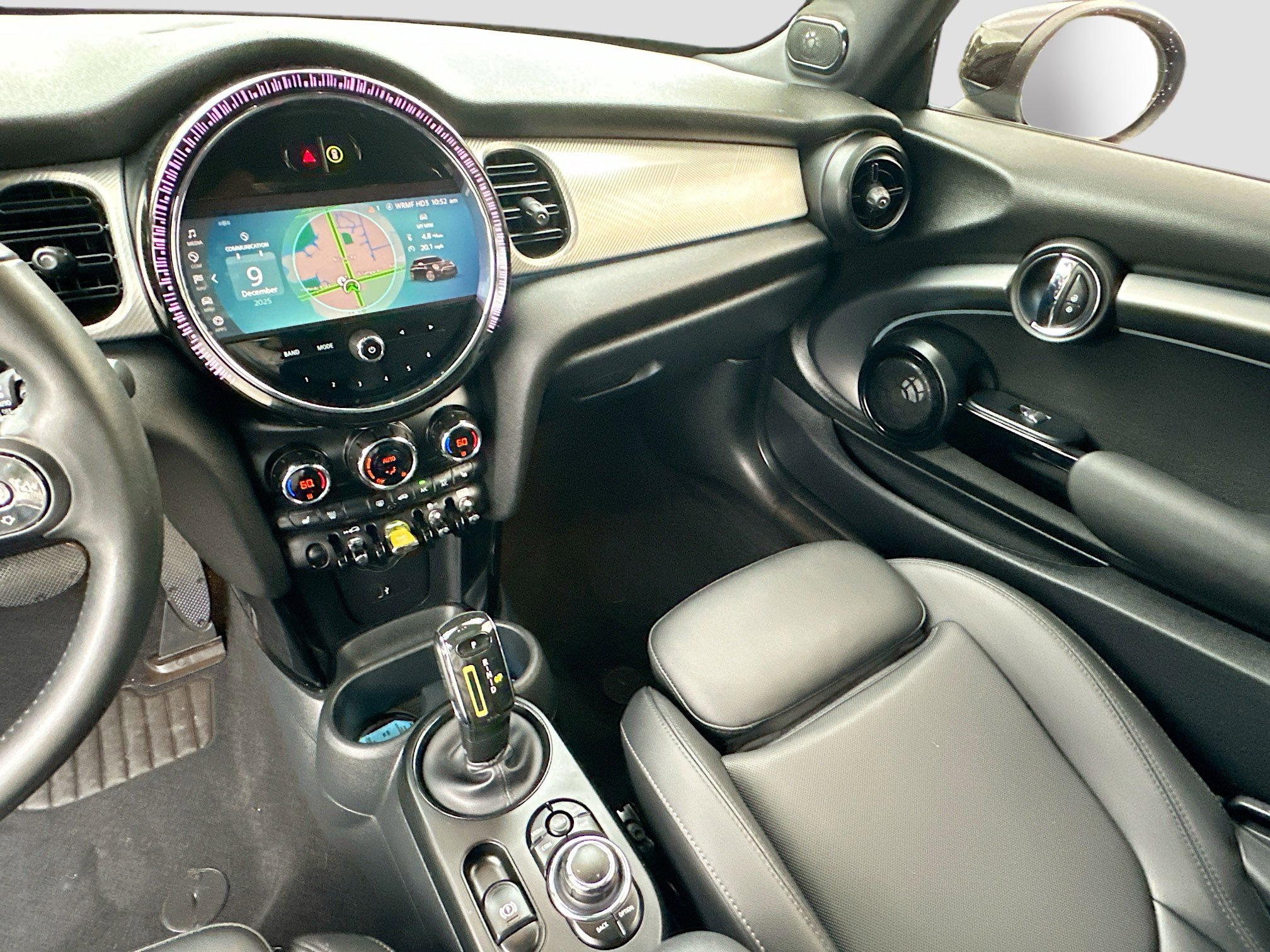 Certified 2024 MINI Cooper SE image 24