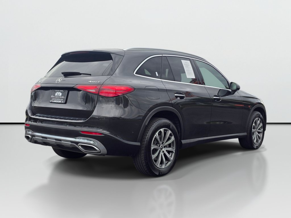 Used 2025 Mercedes-Benz GLC 300 4MATIC image 5