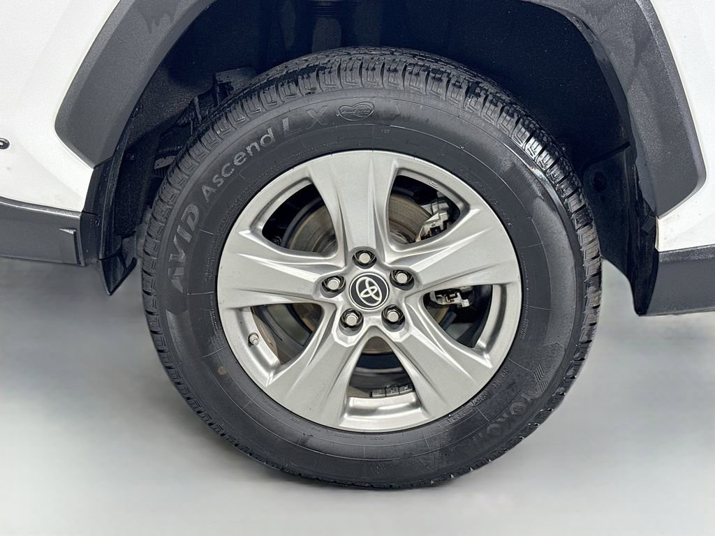 Used 2024 Toyota RAV4 LE AWD/4WD image 11
