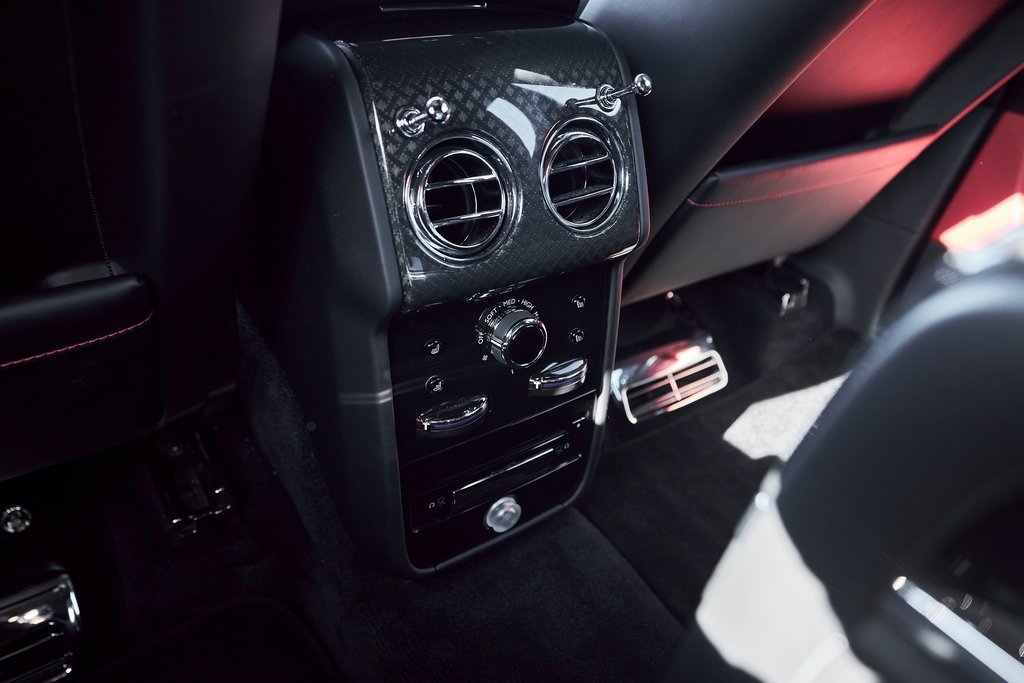 Used 2022 Rolls-Royce Cullinan Black Badge image 55