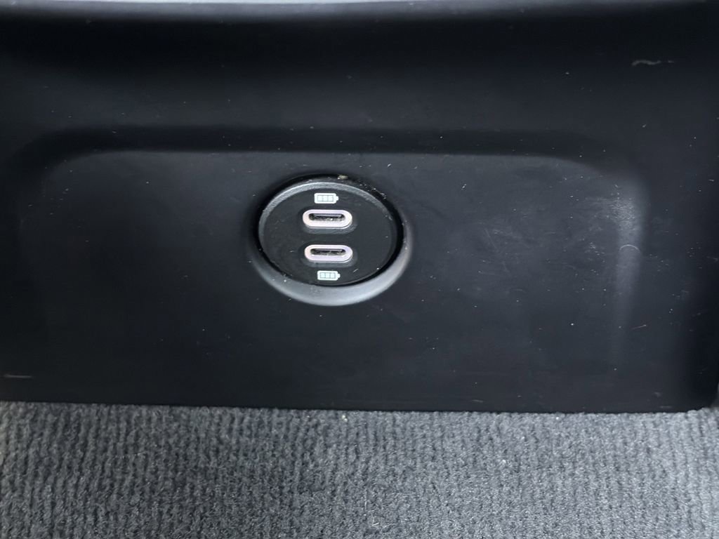 Used 2023 Porsche Macan image 20