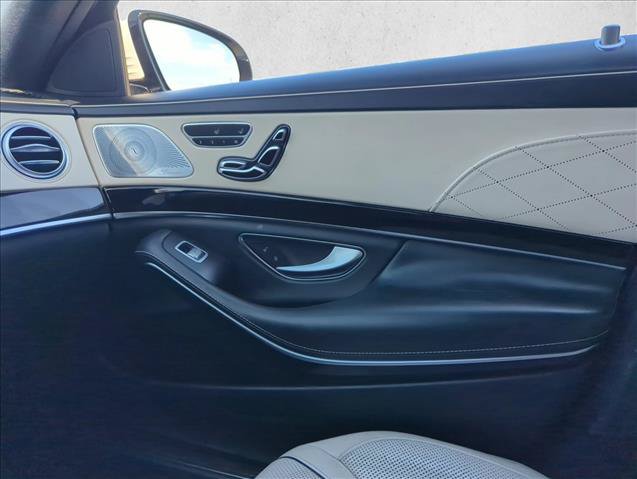 Used 2017 Mercedes-Benz S 550 Sedan image 27