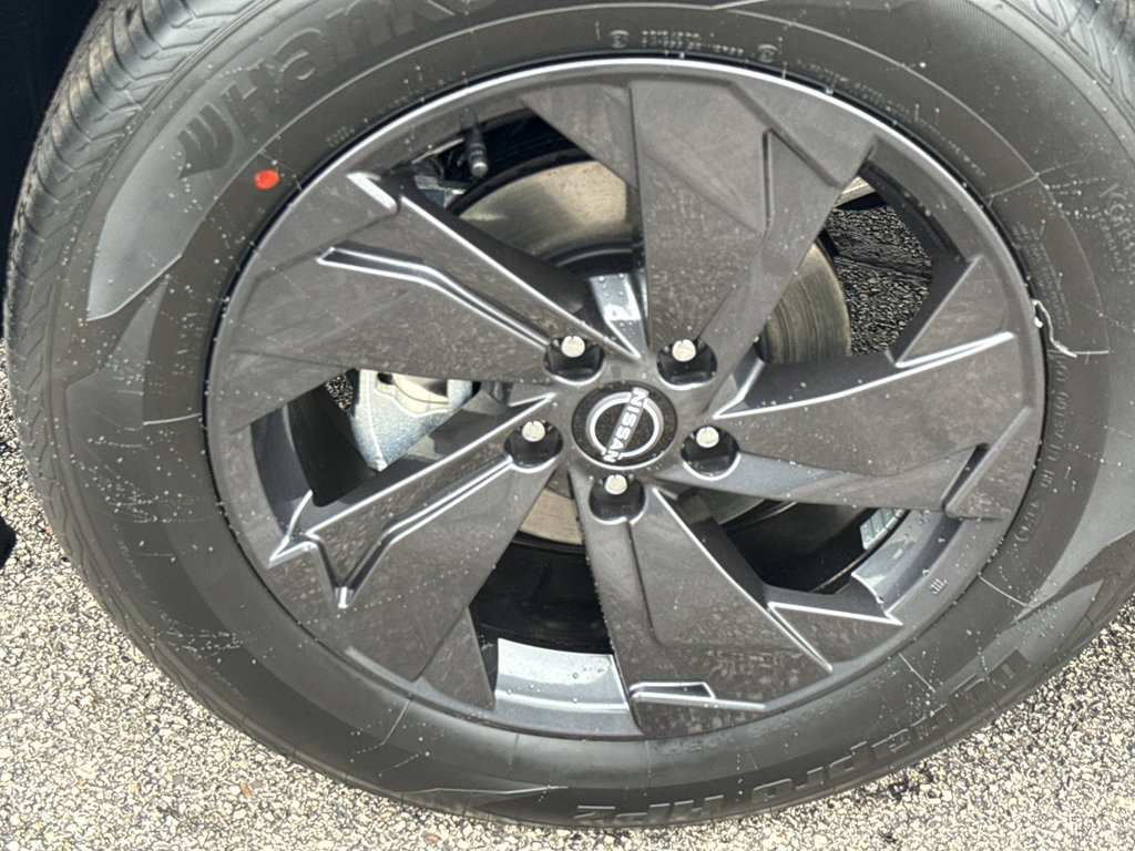 New 2026 Nissan Rogue SV image 9