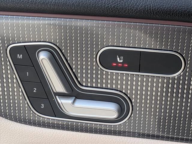 Used 2021 Mercedes-Benz GLB 250 4MATIC image 18