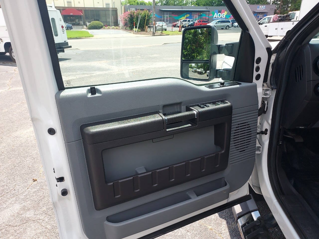 Used 2015 Ford F250 XL w/ Power Equipment Group AWD/4WD image 11
