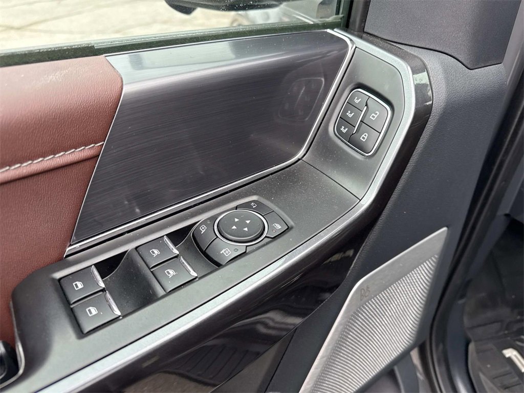 Used 2021 Ford F150 Lariat w/ Equipment Group 502A High image 11