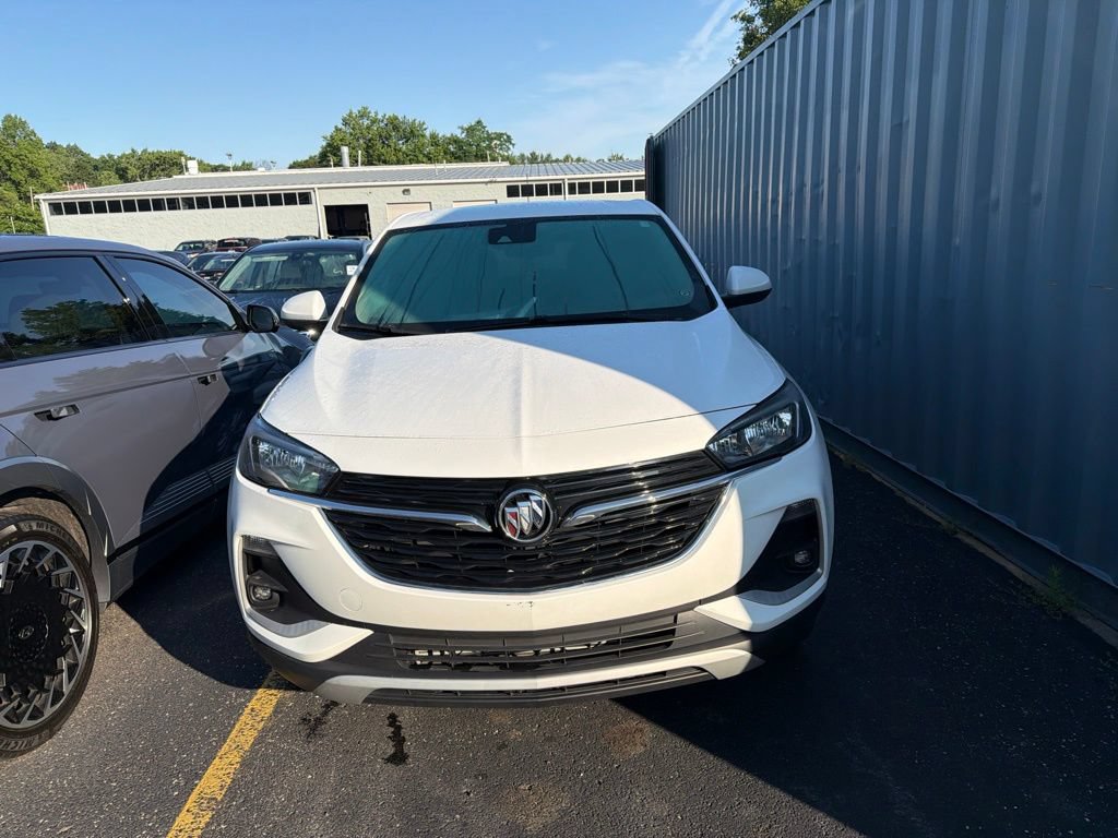 Used 2022 Buick Encore GX Preferred w/ Cold Weather Comfort Package AWD/4WD image 2