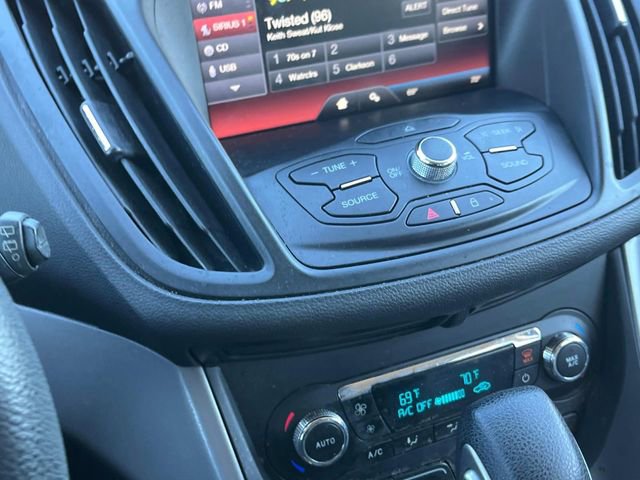 Used 2015 Ford Escape SE w/ Equipment Group 201A image 32