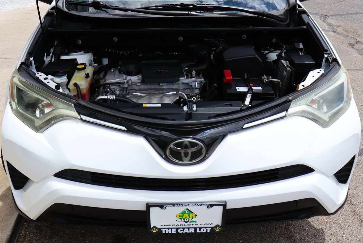 Used 2018 Toyota RAV4 LE w/ All Weather Liner Package FWD image 56