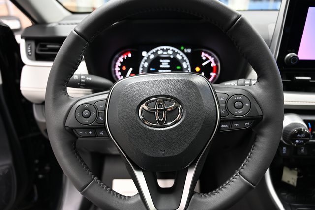 New 2025 Toyota RAV4 XLE image 21