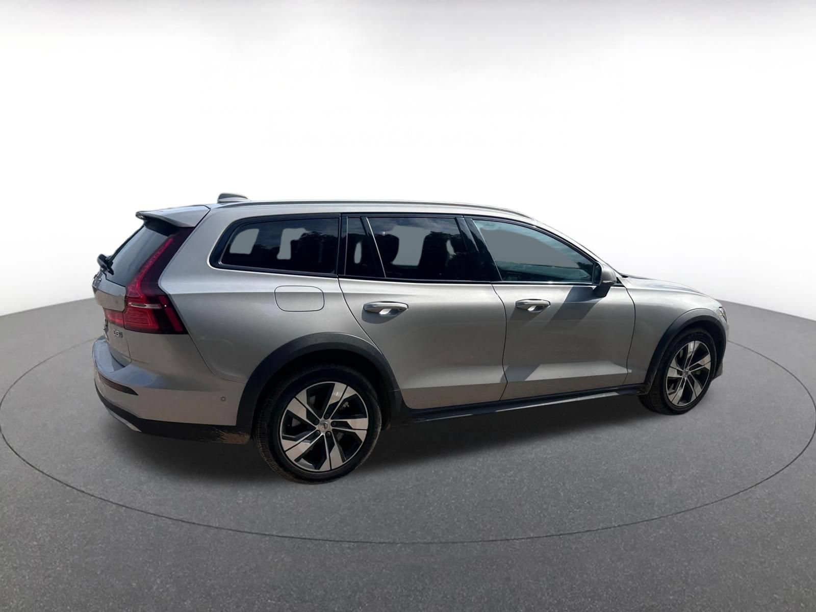 Used 2025 Volvo V60 B5 Cross Country Plus AWD/4WD image 21