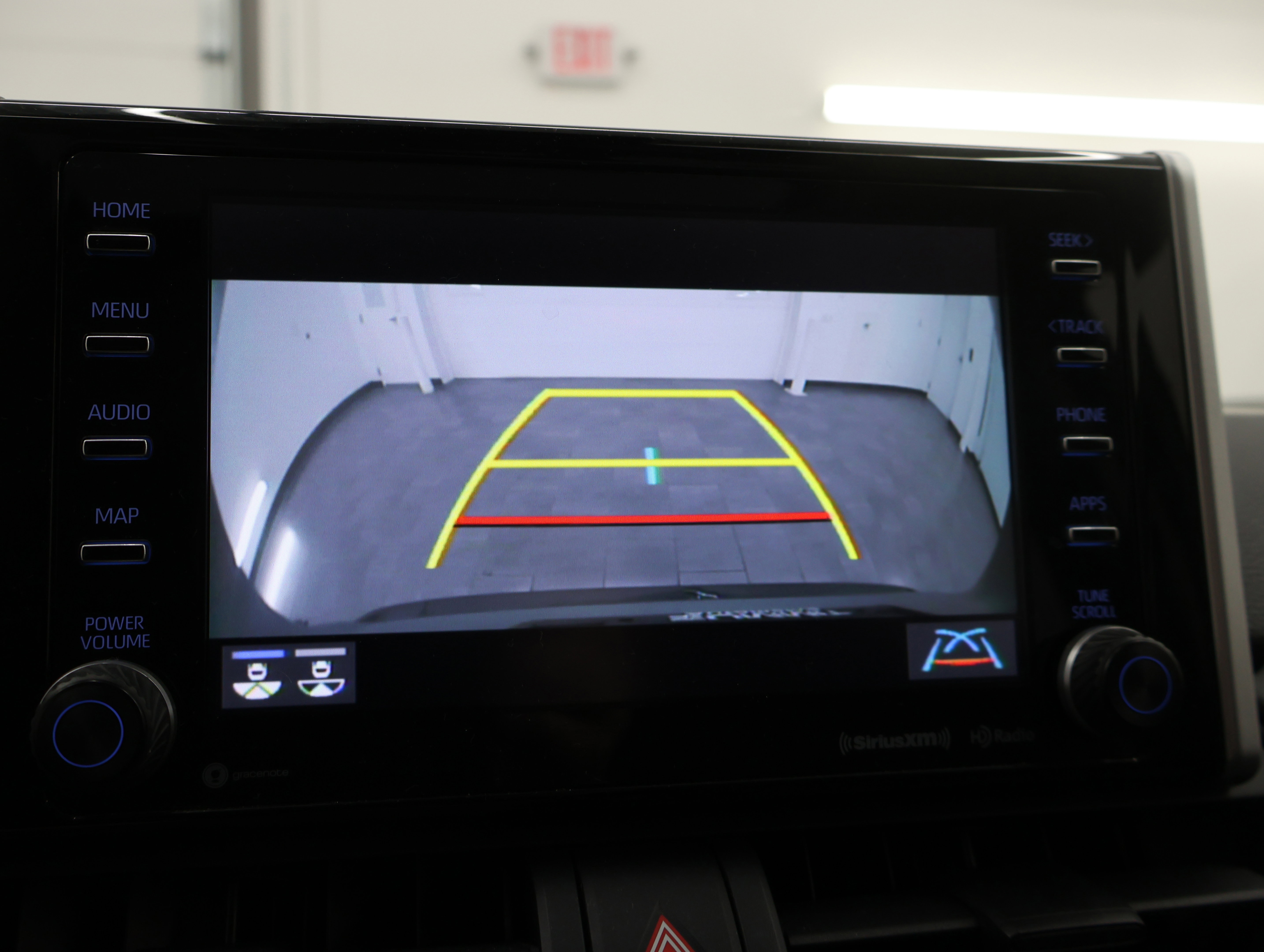 Used 2019 Toyota RAV4 XLE w/ Convenience Package image 17