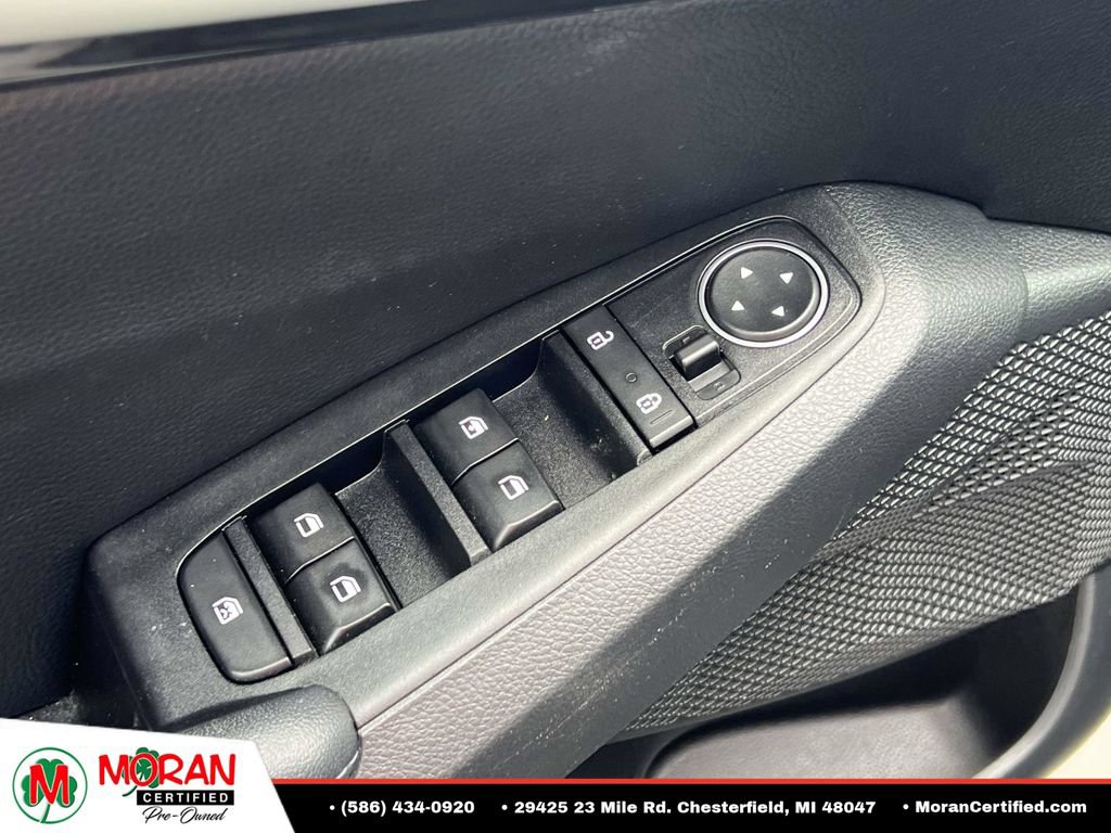 Used 2023 Kia Seltos S w/ Navigation Package AWD/4WD image 16
