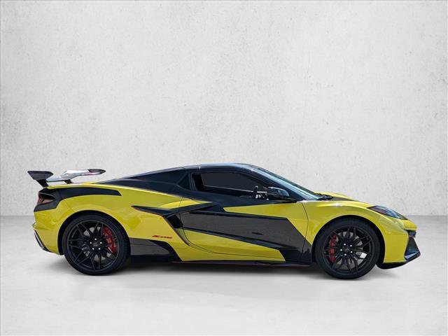 Used 2024 Chevrolet Corvette Z06 RWD image 4