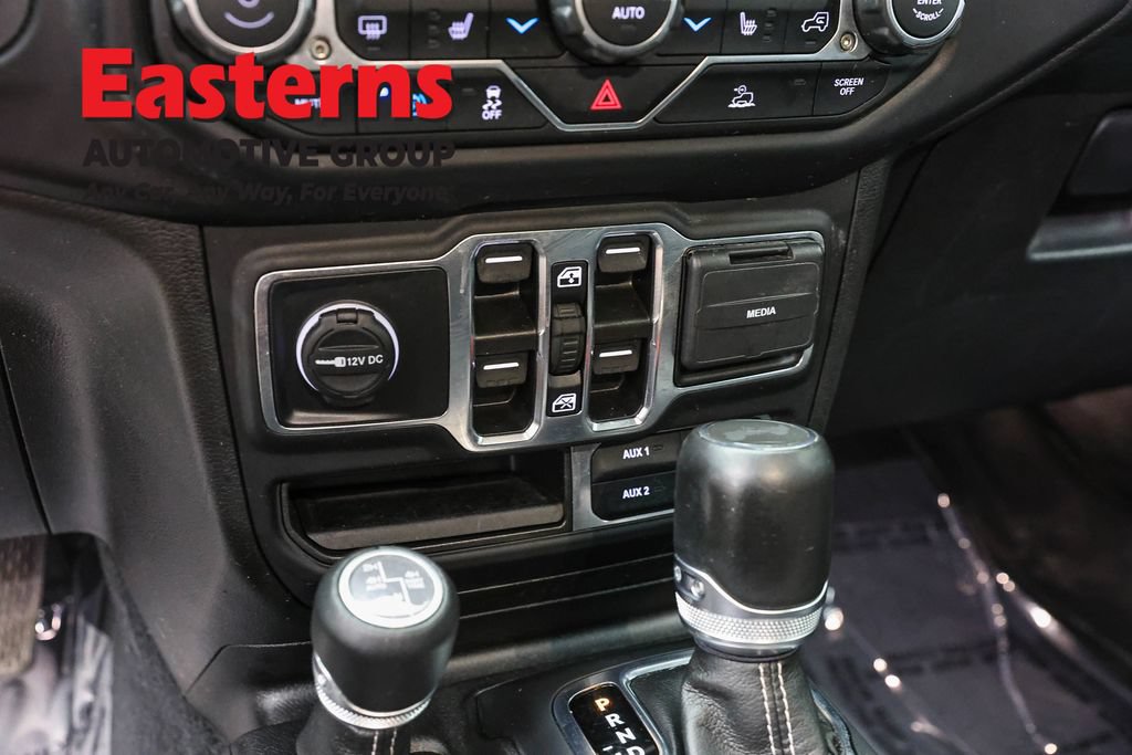 Used 2023 Jeep Wrangler Unlimited Sahara w/ Cold Weather Group AWD/4WD image 21