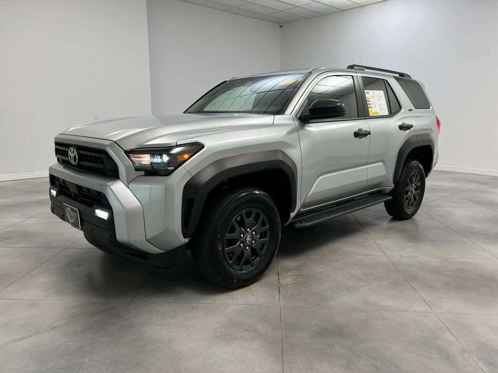 Used 2025 Toyota 4Runner SR5 AWD/4WD image 4